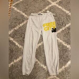 Free city sweatpants